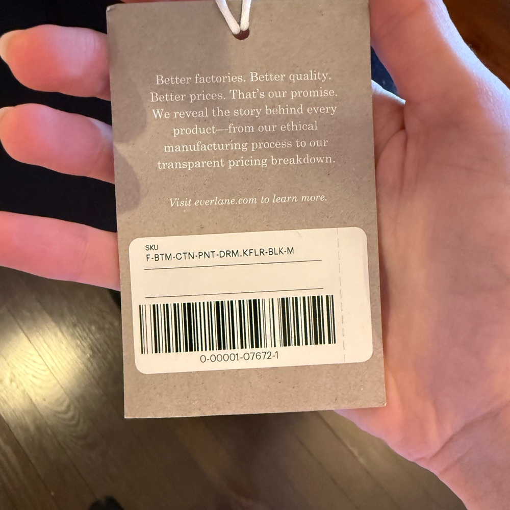 Everlane The Dream Kick Flare Pant - Size M, Black, lightly worn - Picture 6 of 7